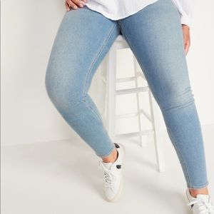 NWT Old Navy Rockstar Skinny Jeggings